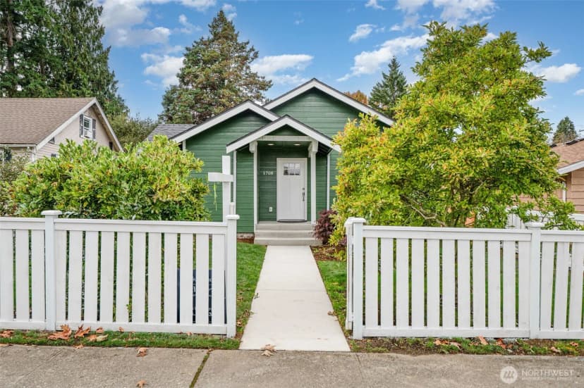 Property photo for 1708 Walnut Street, Everett