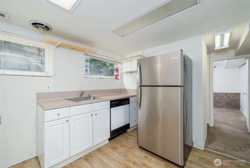 Property photo for 329 Ne 51st Street, Seattle photo 20