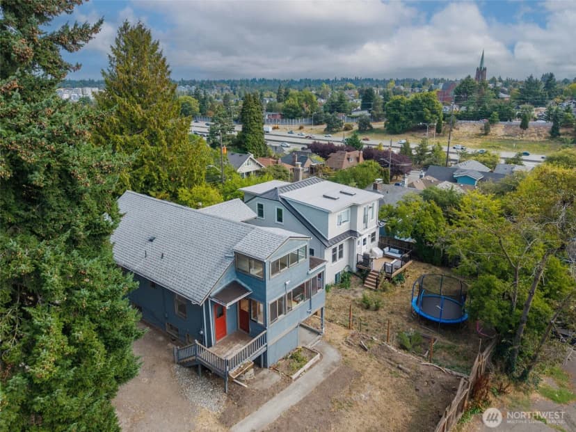 Property photo for 329 Ne 51st Street, Seattle photo 30