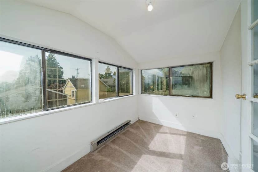Property photo for 329 Ne 51st Street, Seattle photo 17