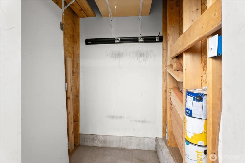 Property photo for 4270 S Greenbelt Station Drive, Seattle photo 18