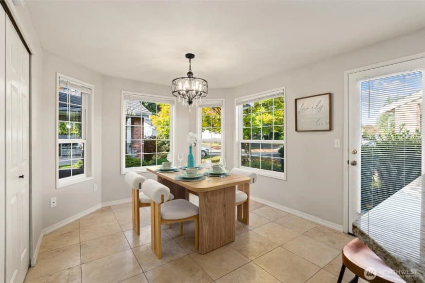 Property photo for 60 145th Place Se, Bellevue photo 11