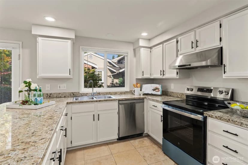 Property photo for 60 145th Place Se, Bellevue photo 15