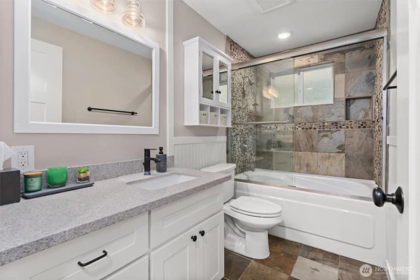 Property photo for 825 Wildwood Boulevard Sw, Issaquah photo 11