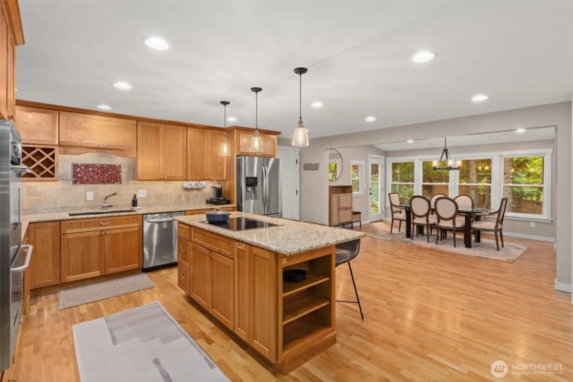 Property photo for 825 Wildwood Boulevard Sw, Issaquah photo 8