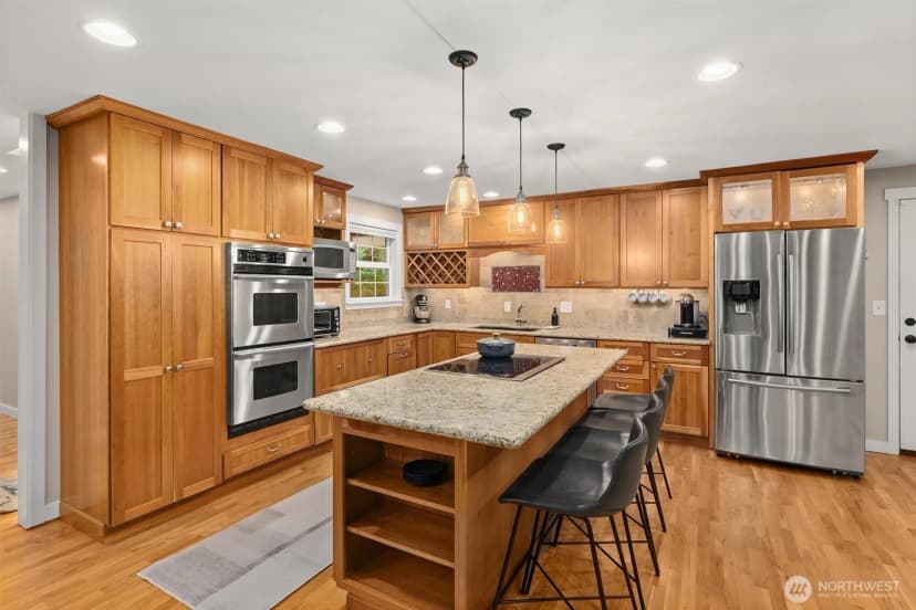 Property photo for 825 Wildwood Boulevard Sw, Issaquah photo 7