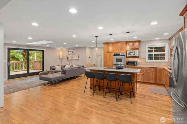 Property photo for 825 Wildwood Boulevard Sw, Issaquah photo 5