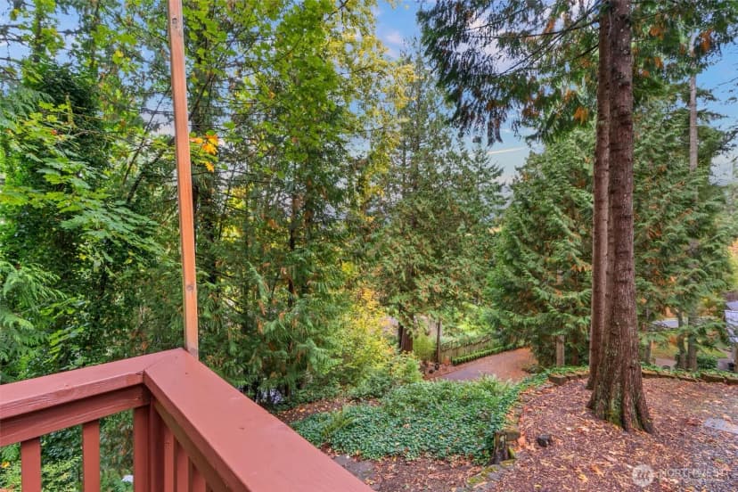 Property photo for 825 Wildwood Boulevard Sw, Issaquah photo 20