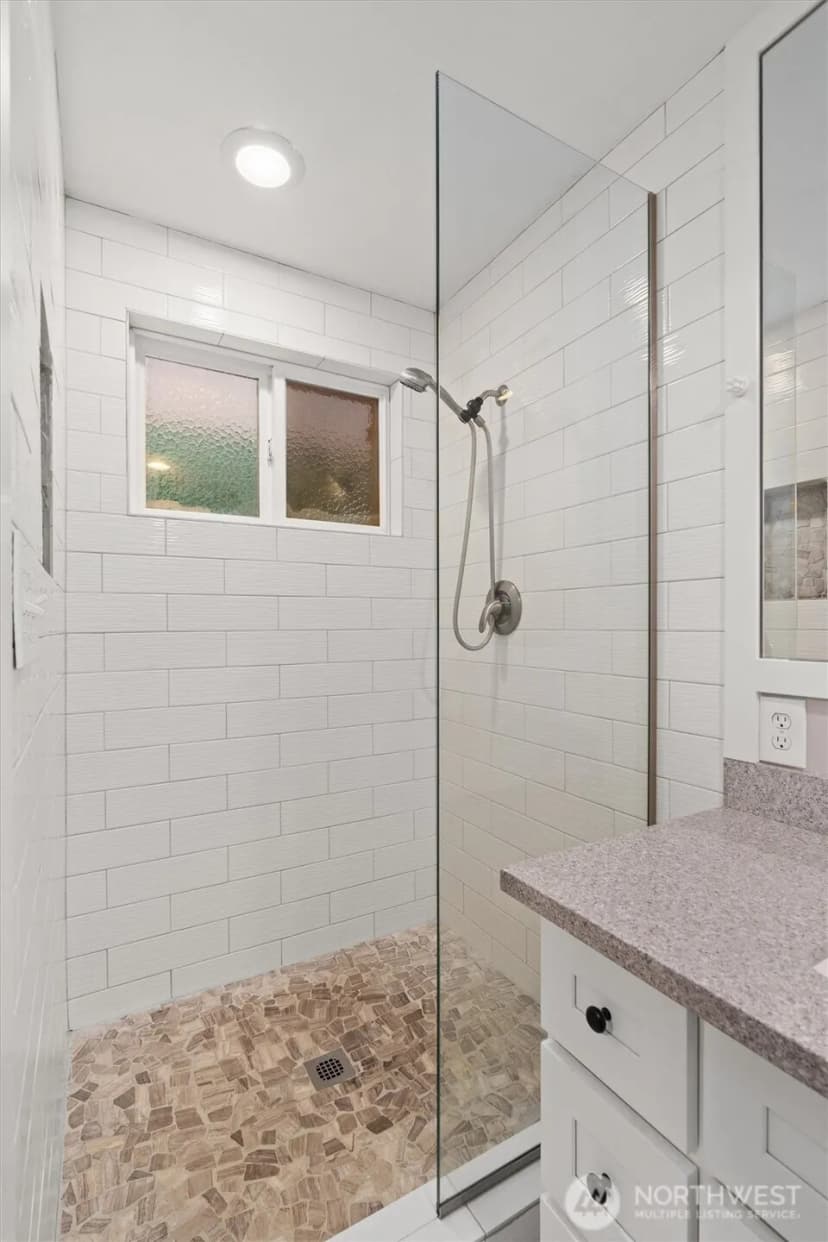 Property photo for 825 Wildwood Boulevard Sw, Issaquah photo 15