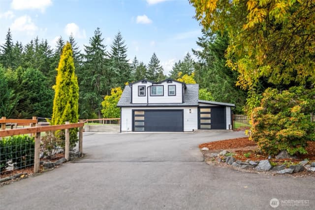 Property photo for 15822 Crescent Valley Drive Nw, Gig Harbor photo 4