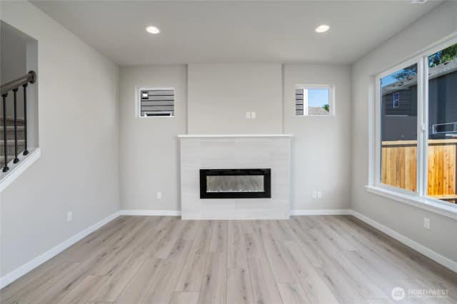 Property photo for 2425 Sw Ridgeway Drive, Oak Harbor photo 4