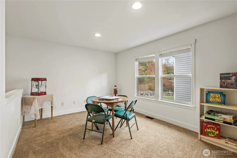 Property photo for 22538 Ne 96th Street, Redmond photo 32