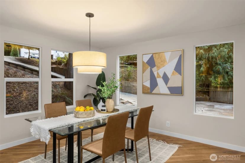 Property photo for 775 Highwood Drive Sw, Issaquah photo 11