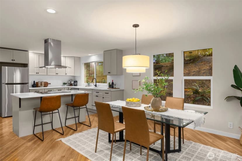 Property photo for 775 Highwood Drive Sw, Issaquah photo 12