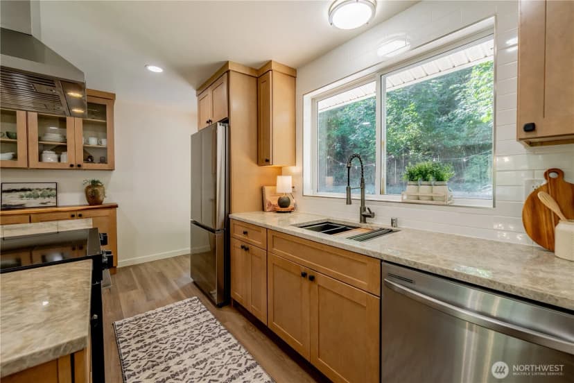 Property photo for 17311 Ne 156th Street, Woodinville photo 13