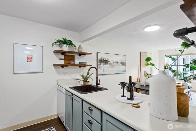 Property photo for 1740 Ne 86th Street #215, Seattle photo 5