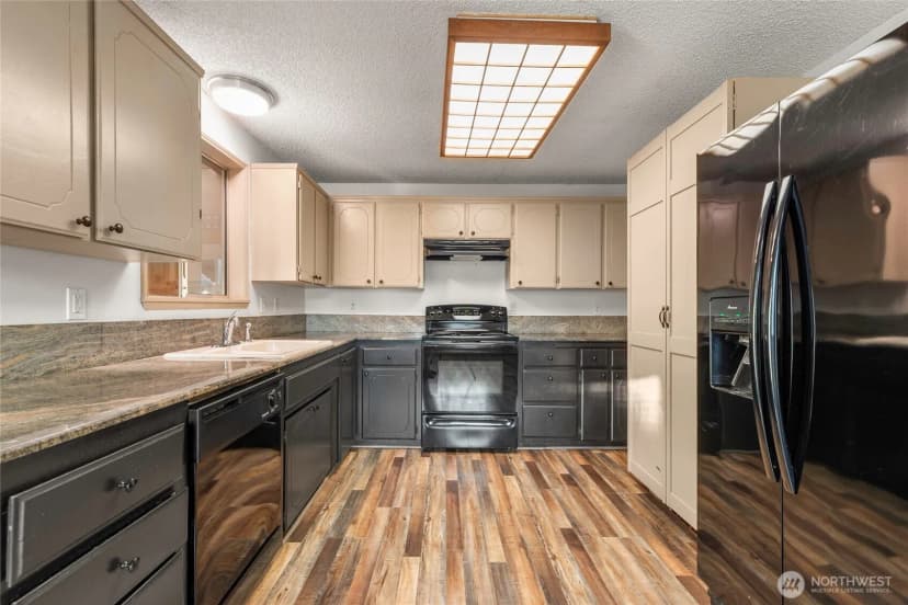 Property photo for 816 W Simpson, Montesano photo 10