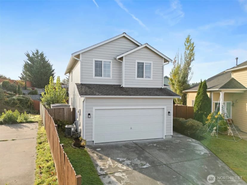 Property photo for 15415 41st Avenue E, Tacoma photo 2