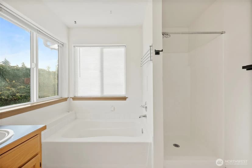 Property photo for 15415 41st Avenue E, Tacoma photo 28
