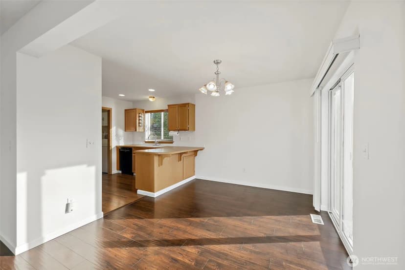 Property photo for 15415 41st Avenue E, Tacoma photo 11