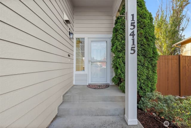 Property photo for 15415 41st Avenue E, Tacoma photo 3