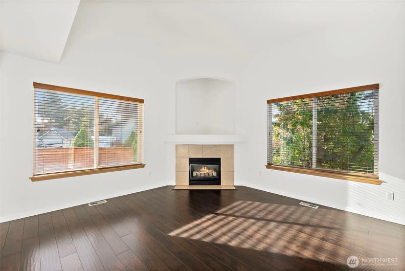 Property photo for 15415 41st Avenue E, Tacoma photo 7