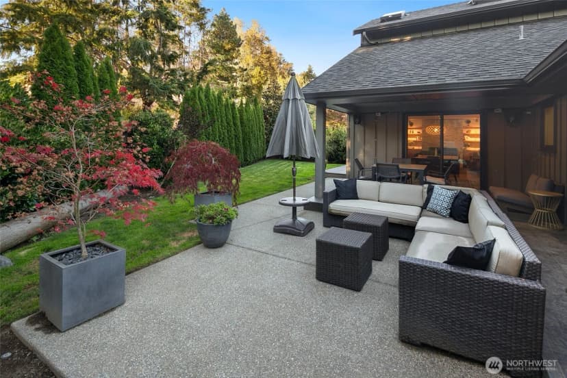 Property photo for 16505 Shore Drive Ne, Lake Forest Park photo 14