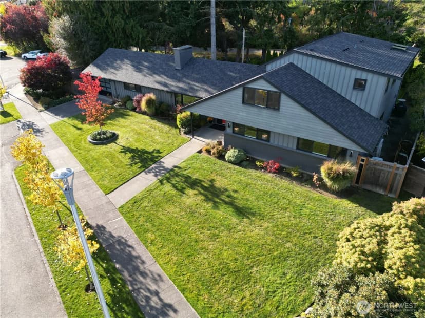 Property photo for 16505 Shore Drive Ne, Lake Forest Park photo 39