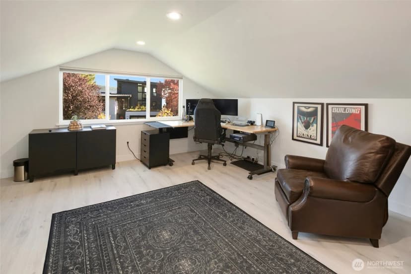 Property photo for 16505 Shore Drive Ne, Lake Forest Park photo 26