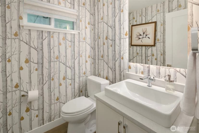 Property photo for 16505 Shore Drive Ne, Lake Forest Park photo 30