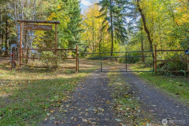Property photo for 17328 Mulqueen Road Se, Rainier photo 2