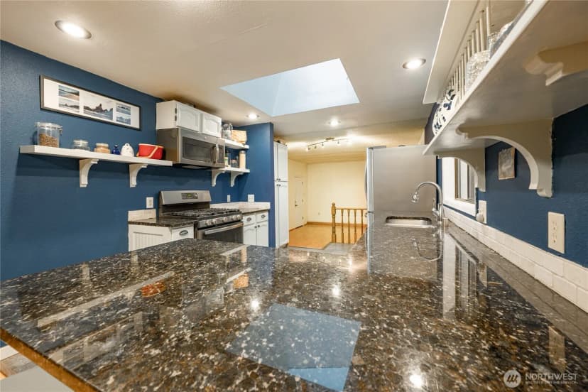 Property photo for 842 Woodbine Way, Bellingham photo 6