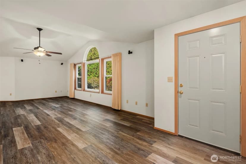 Property photo for 5817 E 398th, Eatonville photo 12