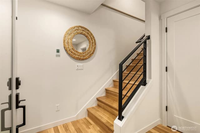 Property photo for 7045 16th Avenue Ne #b, Seattle photo 3