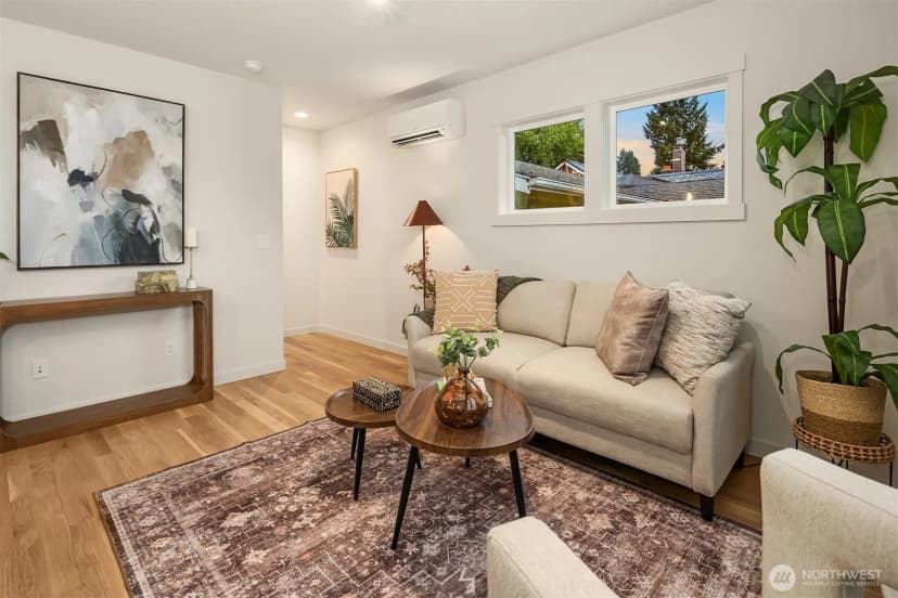Property photo for 7045 16th Avenue Ne #b, Seattle photo 12