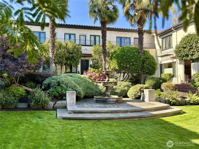 Property photo for 2205 Bigelow Avenue N #6, Seattle
