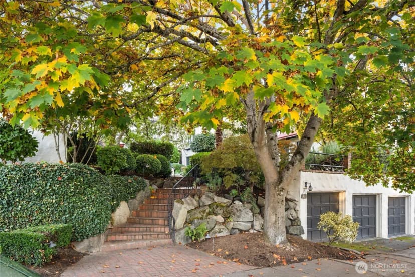 Property photo for 2205 Bigelow Avenue N #6, Seattle photo 20