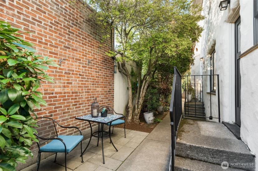 Property photo for 2205 Bigelow Avenue N #6, Seattle photo 18