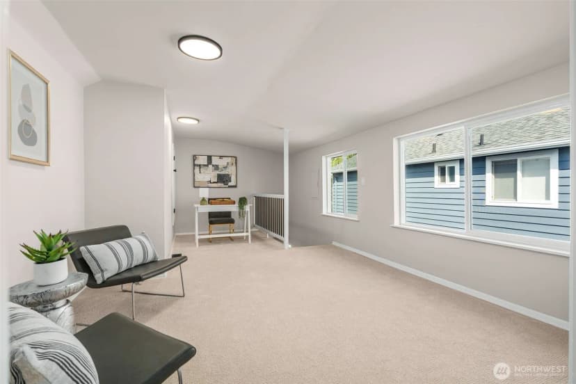 Property photo for 724 N 104th Street, Seattle photo 13