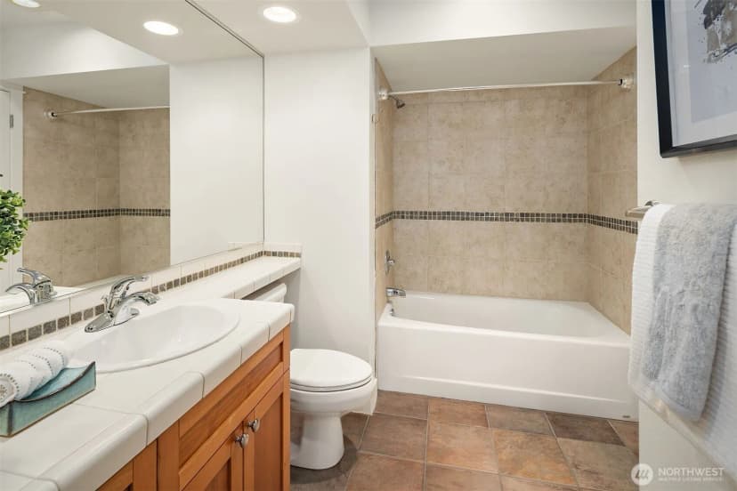 Property photo for 1545 Nw 57th Street #310, Seattle photo 14