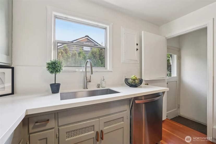 Property photo for 819 Nw 80th Street, Seattle photo 13