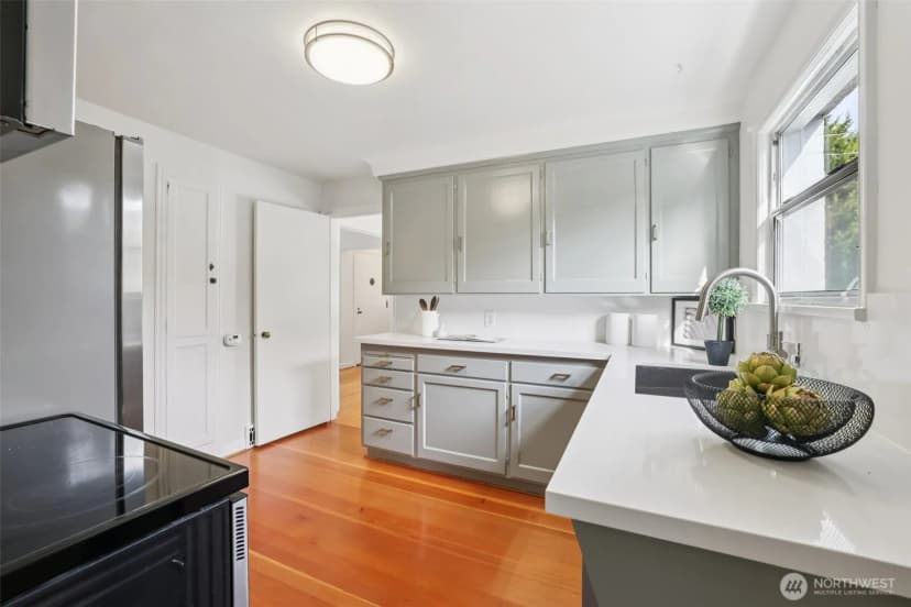 Property photo for 819 Nw 80th Street, Seattle photo 12