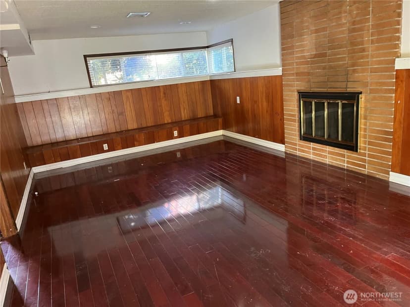 Property photo for 15237 Ne 3rd Street, Bellevue photo 8