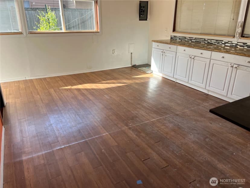 Property photo for 15237 Ne 3rd Street, Bellevue photo 7