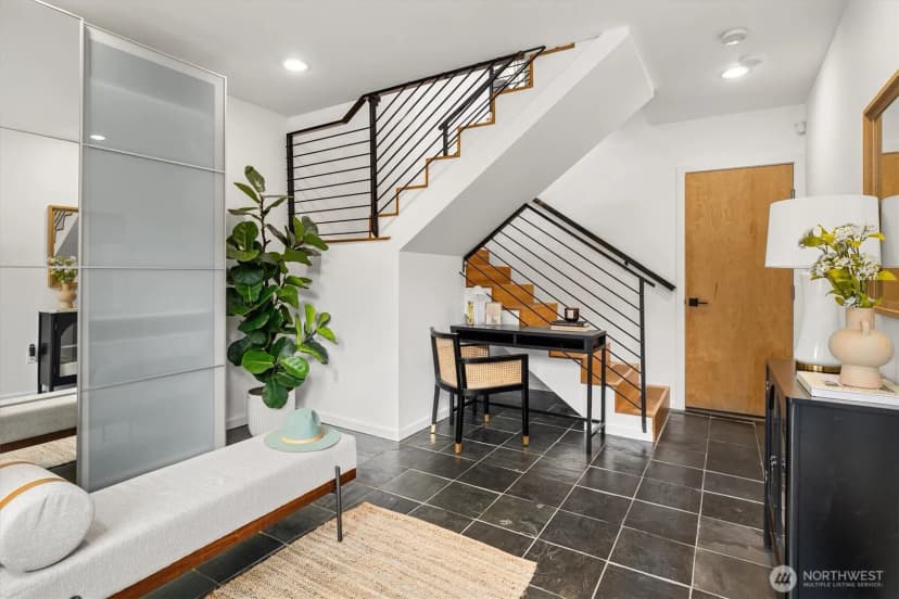 Property photo for 146 21st Avenue E #b, Seattle photo 6