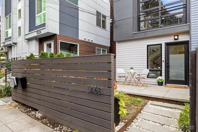 Property photo for 146 21st Avenue E #b, Seattle photo 2