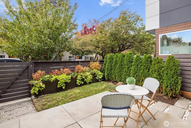 Property photo for 146 21st Avenue E #b, Seattle photo 4