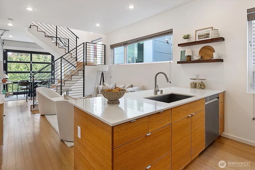 Property photo for 146 21st Avenue E #b, Seattle photo 18