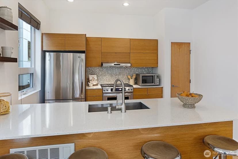 Property photo for 146 21st Avenue E #b, Seattle photo 13