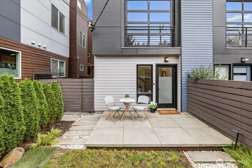 Property photo for 146 21st Avenue E #b, Seattle photo 3